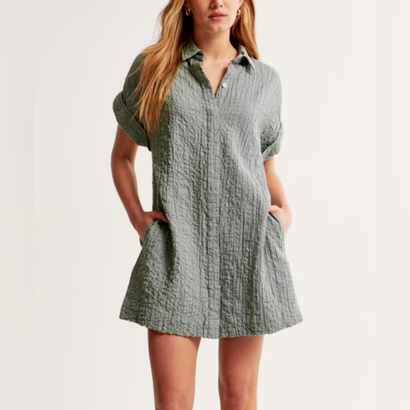 Abercrombie & Fitch Dresses & Skirts - Abercrombie & Fitch Sage Green Crinkled Shirt Mini Dress